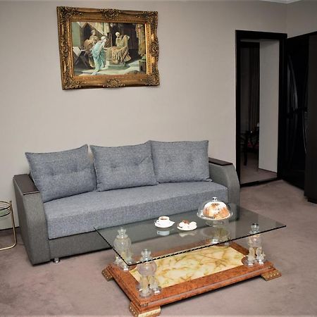Shadow Boutique Hotel & Spa キシナウ エクステリア 写真