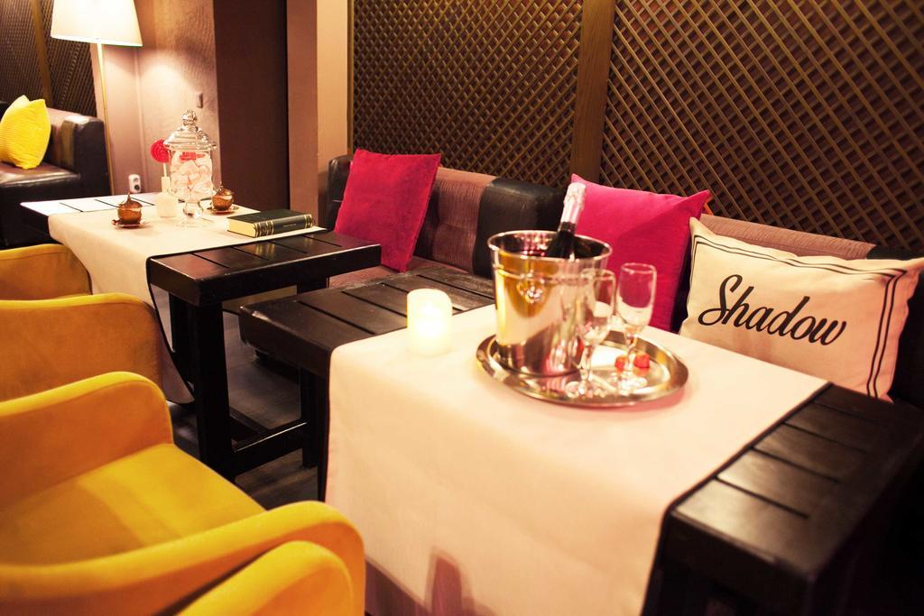 Shadow Boutique Hotel & Spa キシナウ エクステリア 写真