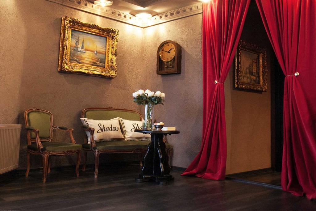 Shadow Boutique Hotel & Spa キシナウ エクステリア 写真