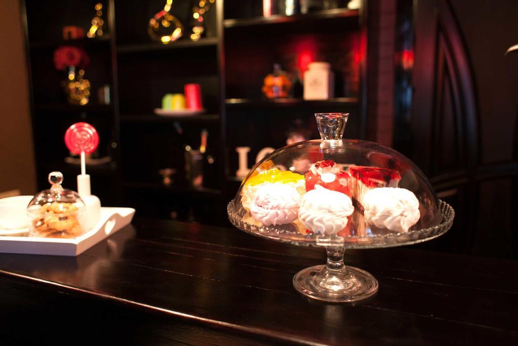 Shadow Boutique Hotel & Spa キシナウ エクステリア 写真