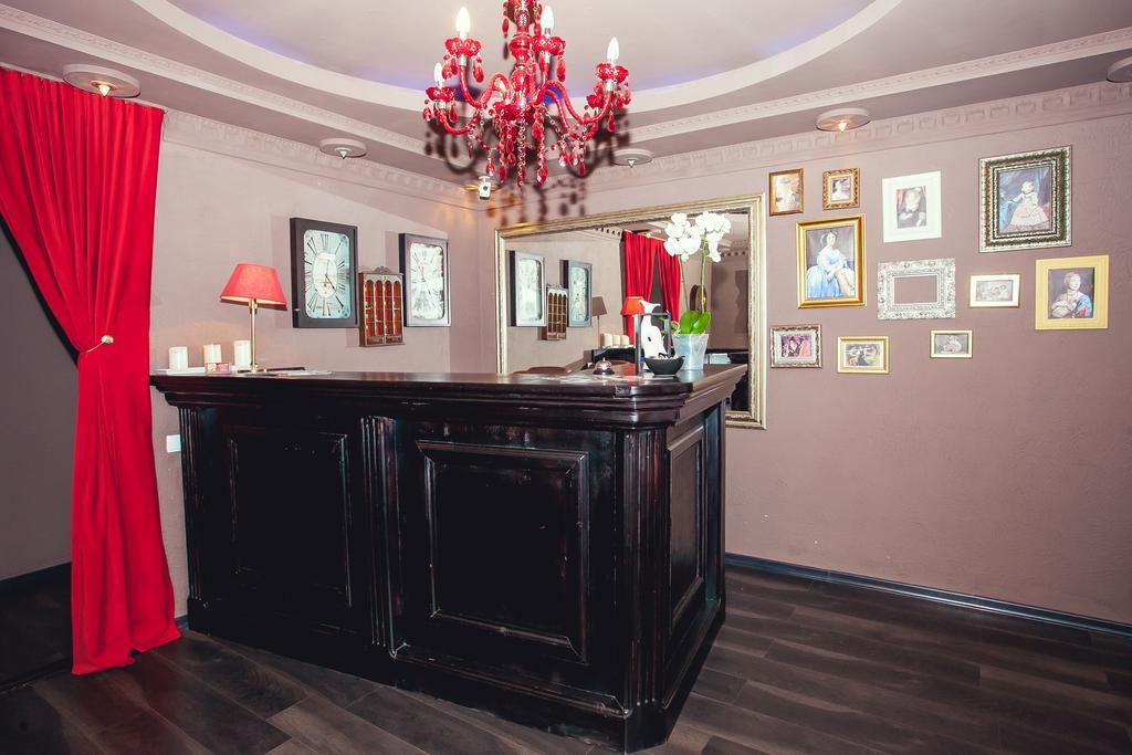 Shadow Boutique Hotel & Spa キシナウ エクステリア 写真