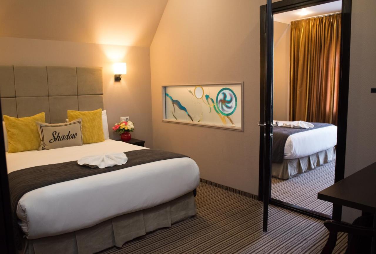Shadow Boutique Hotel & Spa キシナウ エクステリア 写真