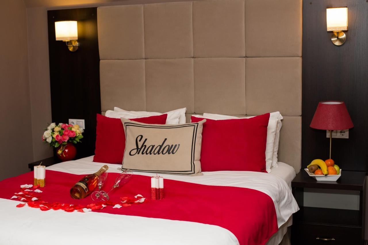 Shadow Boutique Hotel & Spa キシナウ エクステリア 写真